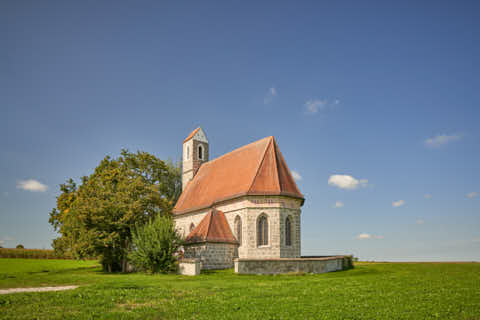 Gemeinde Tacherting Landkreis Traunstein Peterskirchen Kirche St. Alban (Dirschl Johann) Deutschland TS